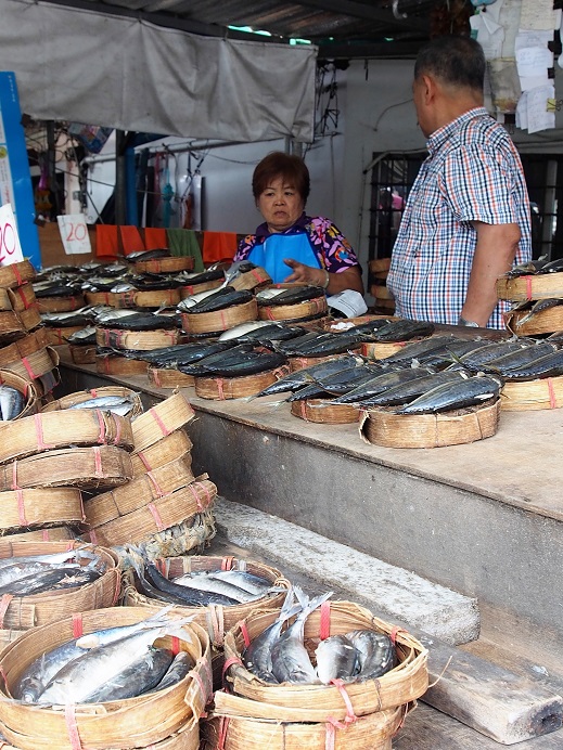 MARCHE POISSON 